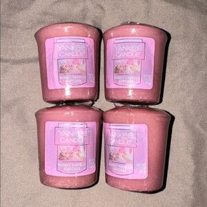 4 NEW Yankee Candle Bunny Vanilla Cupcake Votive set